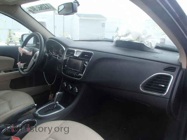 2011 CHRYSLER 200 - VIN: 1C3BC2FB3BN614748 - Photo 5