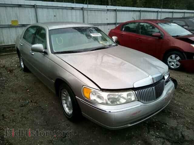 Photo 1LNHM81W5YY793992 - LINCOLN TOWNCAR 2000