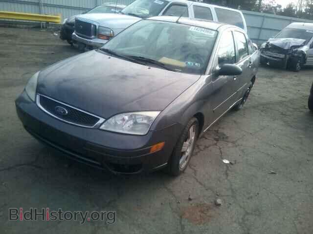 2005 FORD FOCUS - VIN: 1FAFP34N75W158620 - Photo 2