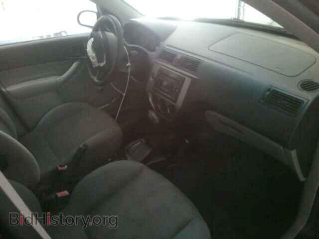 2005 FORD FOCUS - VIN: 3FAFP37NX5R123763 - Photo 5