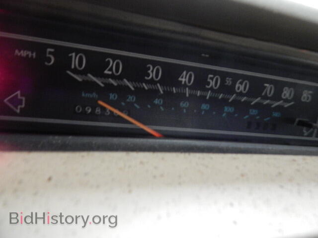 1992 CADILLAC DEVILLE - VIN: 1G6CD53B1N4237157 - Фото 8