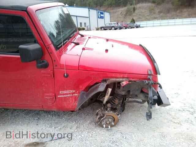 2011 JEEP WRANGLER - VIN: 1J4AA2D1XBL526096 - Фото 9