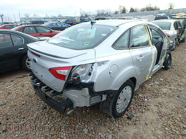2012 FORD FOCUS - VIN: 1FAHP3F2XCL409897 - Фото 4
