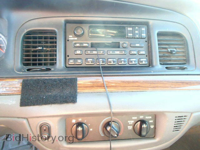 2003 FORD CROWN VIC - VIN: 2FAFP73WX3X166018 - Фото 9