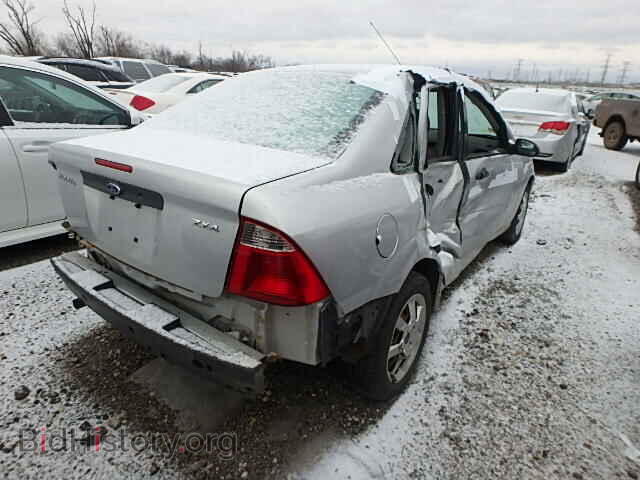 2005 FORD FOCUS - VIN: 1FAFP34N45W215128 - Фото 4