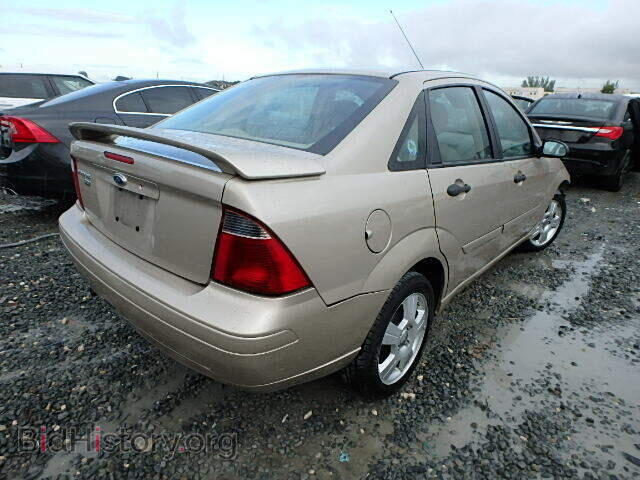2007 FORD FOCUS - VIN: 1FAHP34N97W174653 - Photo 4