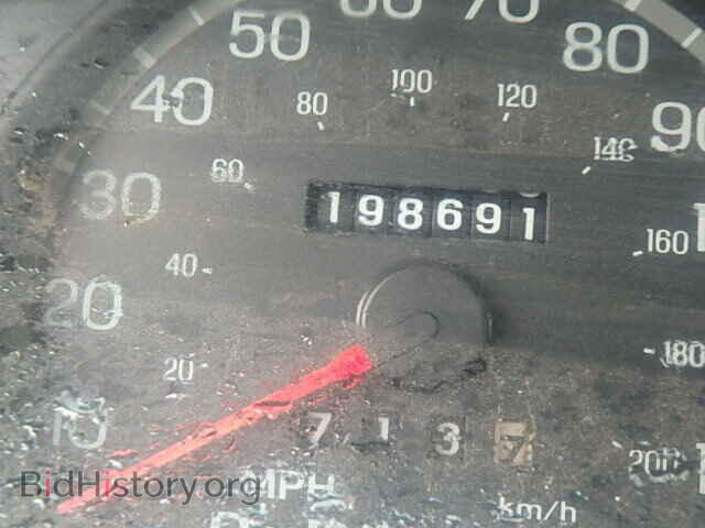 1999 FORD CROWN VIC - VIN: 2FAFP74W1XX201193 - Фото 8
