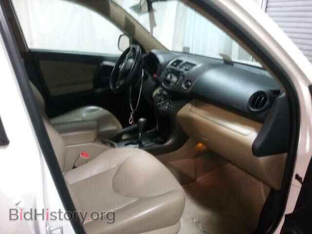 2011 TOYOTA RAV4 - VIN: 2T3DF4DVXBW110128 - Фото 5