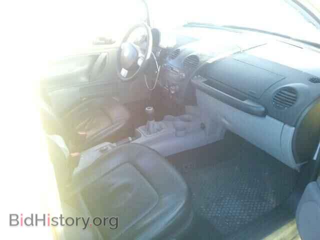 2000 VOLKSWAGEN BEETLE - VIN: 3VWCC21C2YM473073 - Фото 5