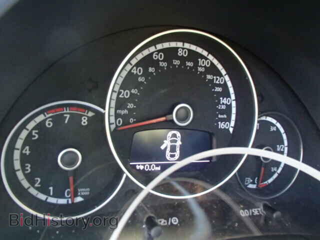 2013 VOLKSWAGEN BEETLE - VIN: 3VWJP7AT1DM657908 - Фото 8
