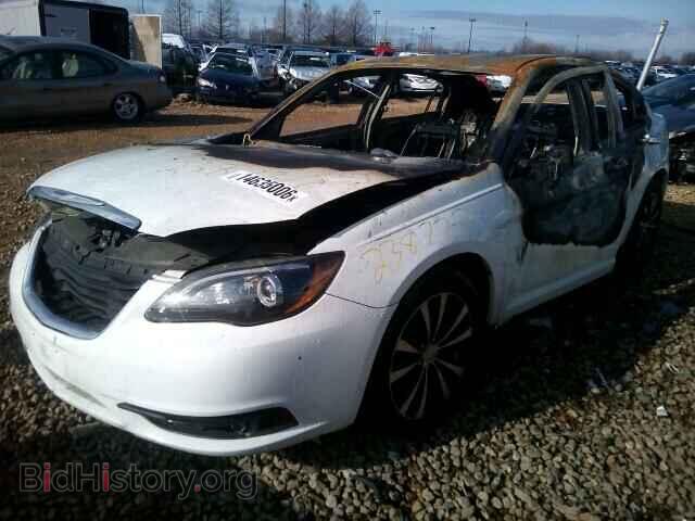 2013 CHRYSLER 200 - VIN: 1C3CCBBG6DN717025 - Фото 2