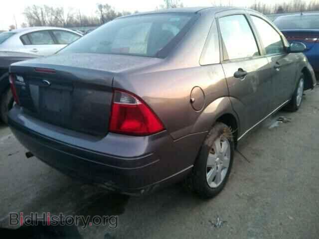 2007 FORD FOCUS - VIN: 1FAFP34N17W107066 - Photo 4