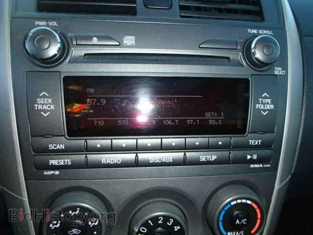 2011 TOYOTA COROLLA - VIN: 2T1BU4EEXBC553806 - Photo 9