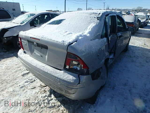 2007 FORD FOCUS - VIN: 1FAFP34N77W270367 - Photo 4