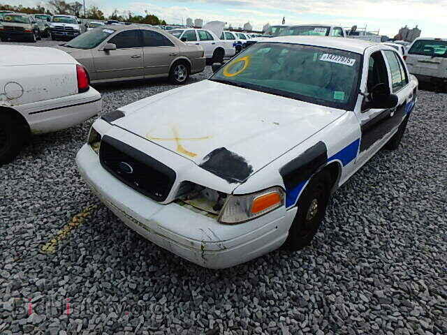 2003 FORD CROWN VIC - VIN: 2FAFP71W33X101367 - Фото 2