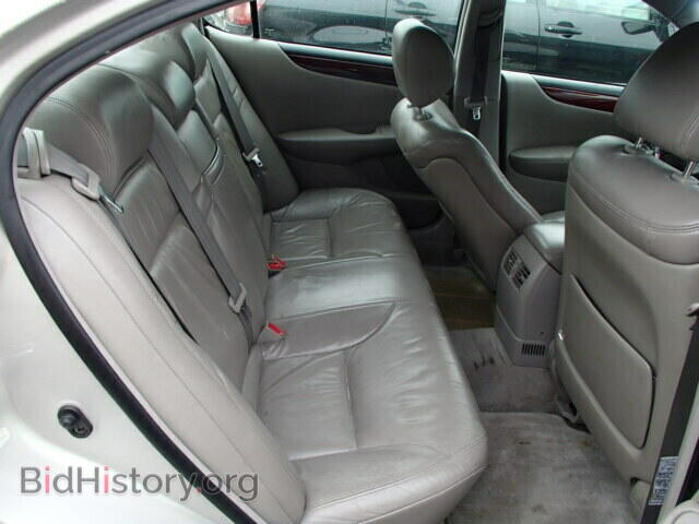 2002 LEXUS ES300 - VIN: JTHBF30G820070594 - Фото 6