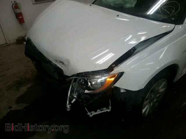 2014 CHRYSLER 200 - VIN: 1C3CCBAB5EN210379 - Фото 9