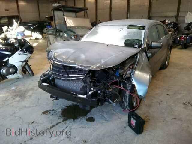 2010 CHRYSLER SEBRING - VIN: 1C3CC5FD0AN196848 - Photo 2