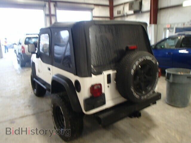 2000 JEEP WRANGLER - VIN: 1J4FA29P8YP765411 - Фото 4