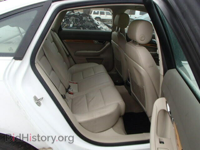 2010 AUDI A6 - VIN: WAUFGAFBXAN021069 - Фото 6