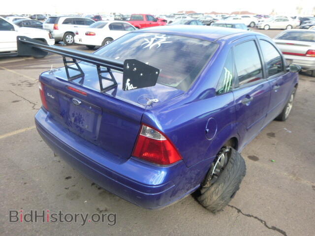 2005 FORD FOCUS - VIN: 1FAFP34N65W122577 - Photo 4