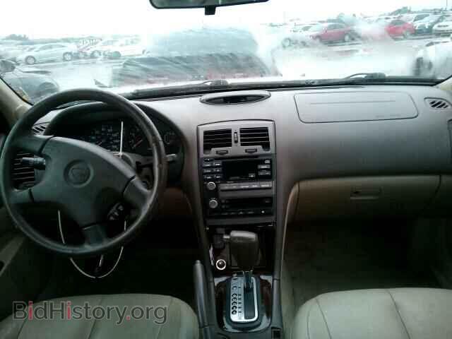 2000 NISSAN MAXIMA - VIN: JN1CA31D3YT755900 - Photo 9