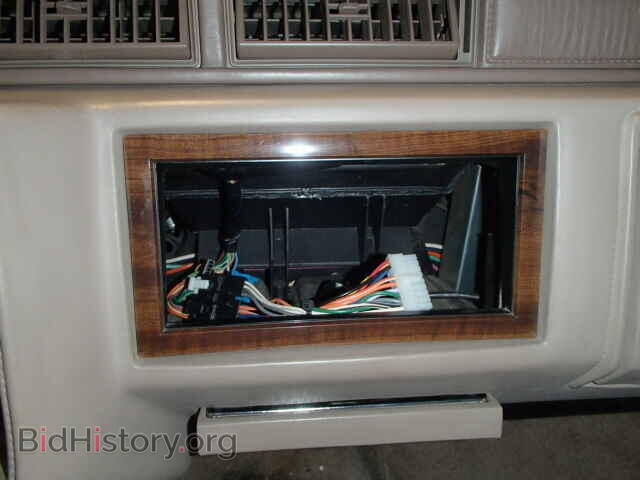 1991 CADILLAC DEVILLE - VIN: 1G6CD53B8M4268548 - Фото 9