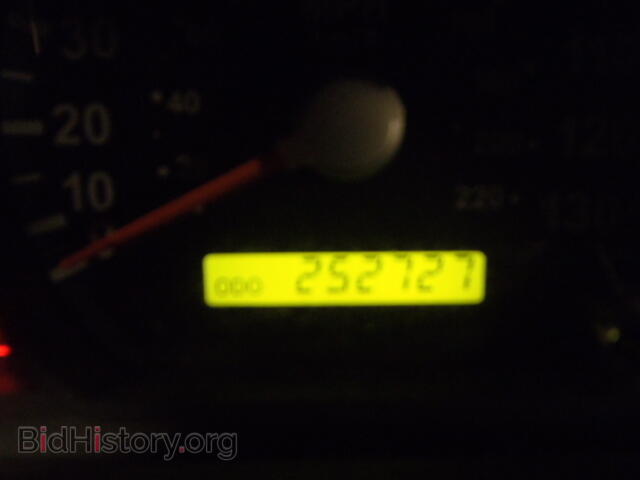 2005 KIA SORENTO - VIN: KNDJC733655388744 - Фото 8