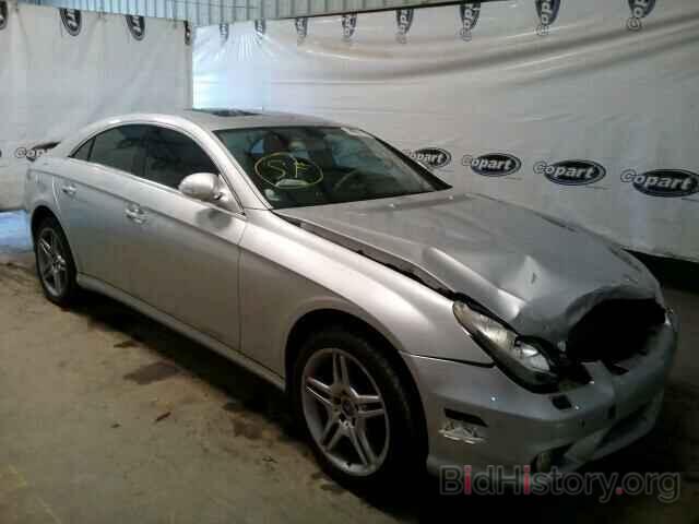 Photo WDDDJ75X06A028824 - MERCEDES-BENZ CLS500 2006