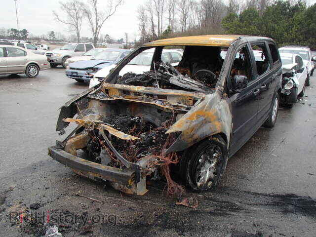 2013 DODGE CARAVAN - VIN: 2C4RDGBG0DR773884 - Фото 2