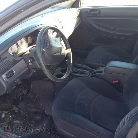 2004 CHRYSLER SEBRING - VIN: 1C3EL56RX4N362415 - Фото 8