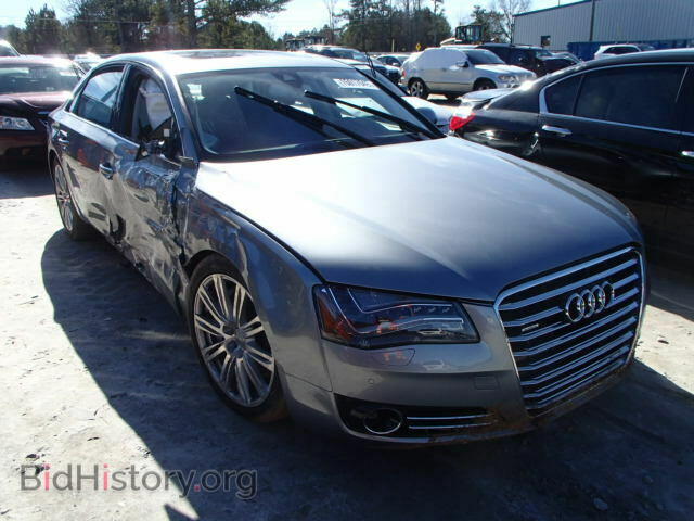 Photo WAURVAFDXBN025581 - AUDI A8 2011