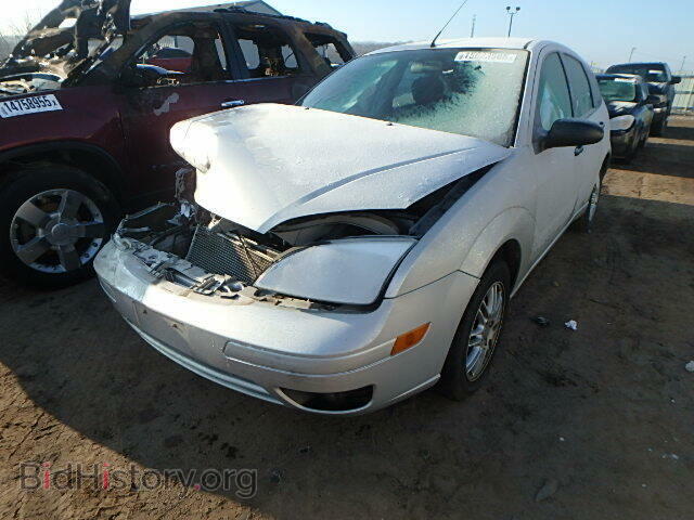 2005 FORD FOCUS - VIN: 3FAFP37N95R120644 - Фото 2