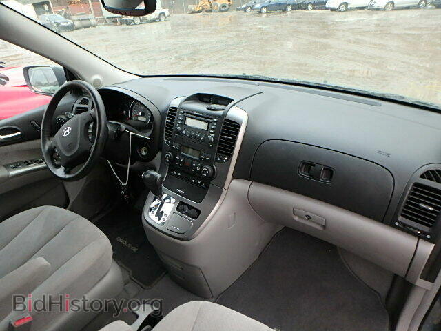 2007 HYUNDAI ENTOURAGE - VIN: KNDMC233276038136 - Фото 10