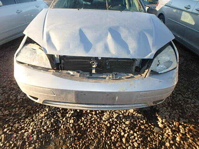 2005 FORD FOCUS - VIN: 1FAFP34N05W167451 - Фото 9