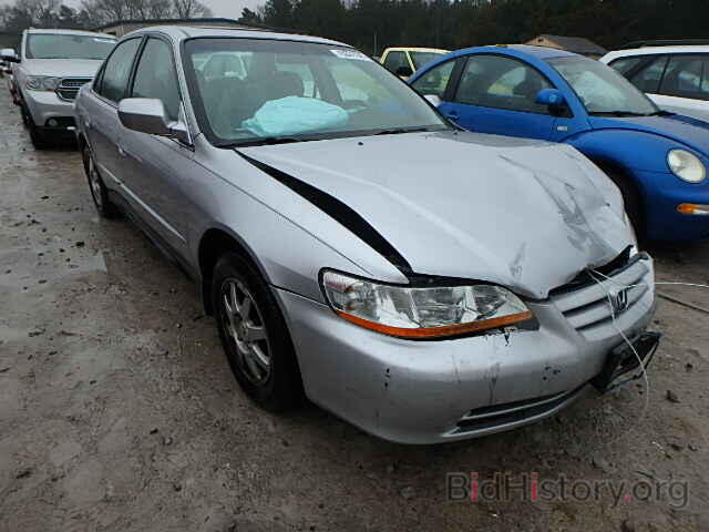 Photo 1HGCG56702A074477 - HONDA ACCORD 2002