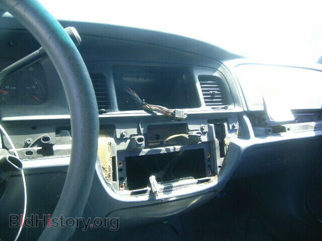 2000 FORD CROWN VIC - VIN: 2FAFP71W6YX208100 - Фото 9