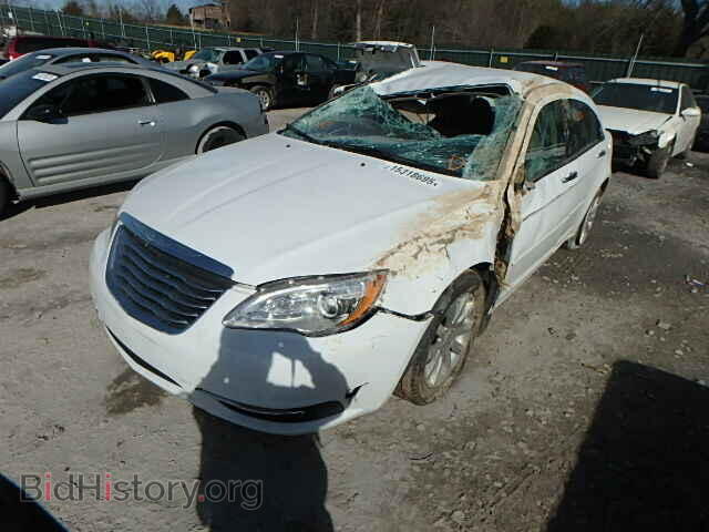 2013 CHRYSLER 200 - VIN: 1C3CCBCG7DN607650 - Фото 2