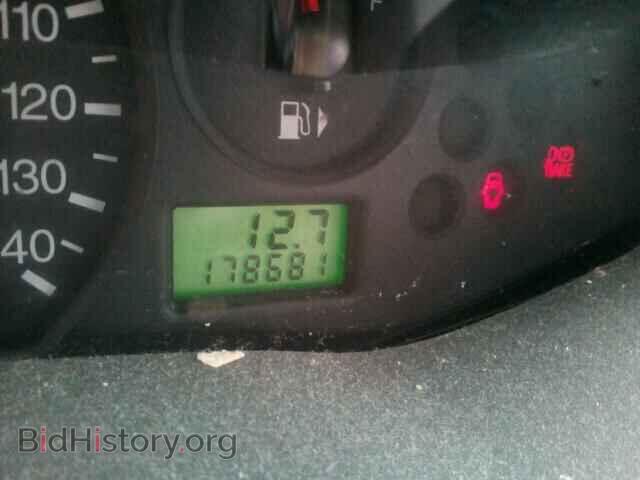 2005 FORD FOCUS - VIN: 1FAFP34N15W186106 - Фото 8