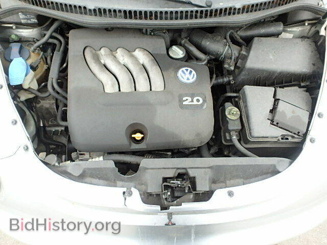 2000 VOLKSWAGEN BEETLE - VIN: 3VWBC21C0YM417208 - Фото 7