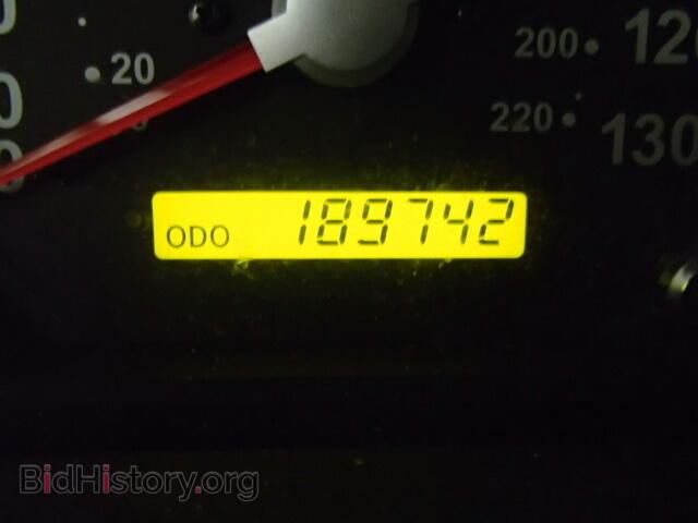 2005 KIA SORENTO - VIN: KNDJD733155368818 - Фото 8