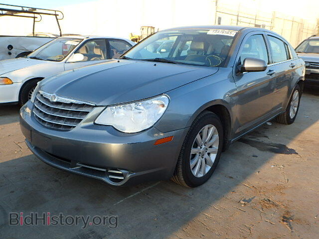 2010 CHRYSLER SEBRING - VIN: 1C3CC5FB2AN153000 - Фото 2
