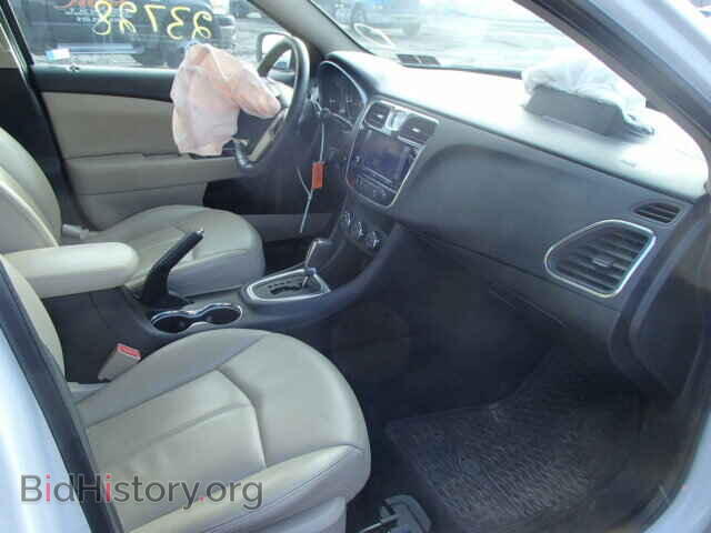 2011 CHRYSLER 200 - VIN: 1C3BC2FB2BN580737 - Фото 5