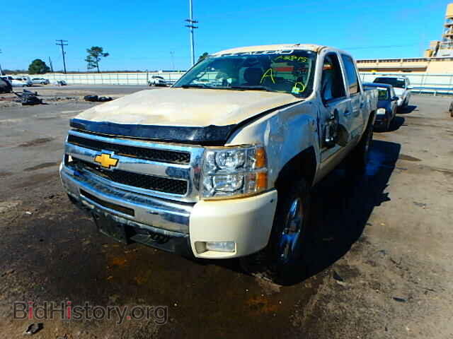 2011 CHEVROLET SILVERADO - VIN: 3GCPKSE33BG323089 - Фото 2