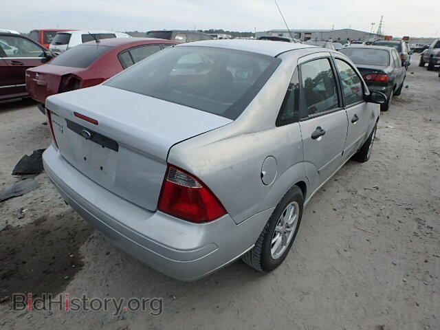 2007 FORD FOCUS - VIN: 1FAFP34N97W117070 - Фото 4