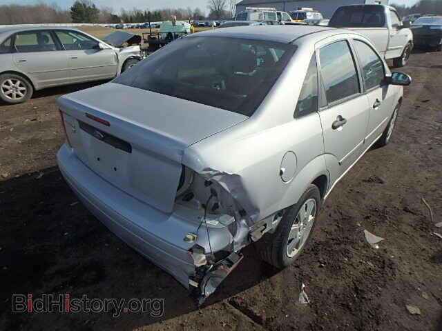 2007 FORD FOCUS - VIN: 1FAFP34N17W279954 - Photo 4