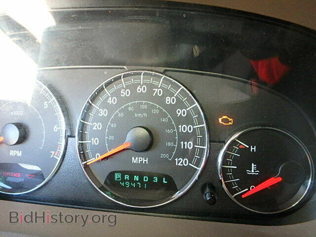 2004 CHRYSLER SEBRING - VIN: 1C3EL55RX4N384318 - Фото 8