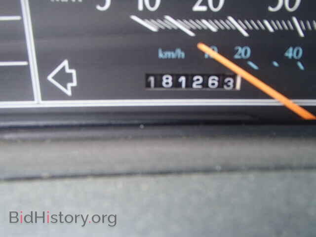 1993 CADILLAC DEVILLE - VIN: 1G6CD53B8P4322208 - Фото 8