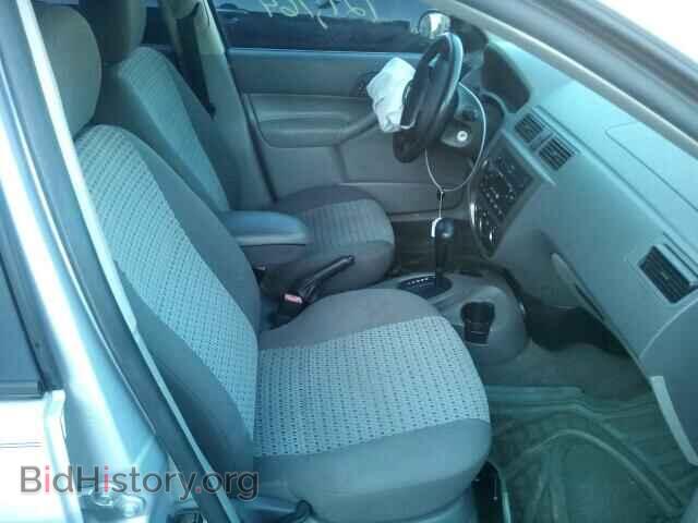 2005 FORD FOCUS - VIN: 1FAFP36NX5W299520 - Фото 5