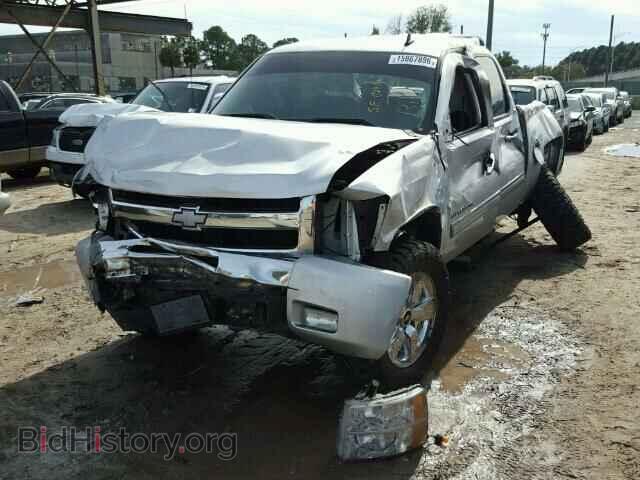 2011 CHEVROLET SILVERADO - VIN: 3GCPKSE32BG285192 - Фото 2